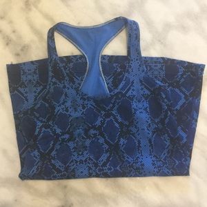 Lululemon size 10 CBR tank